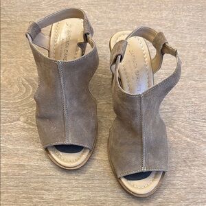 Barbara Barbieri Tan Sandals with Block Heel and Adjustable Slingback